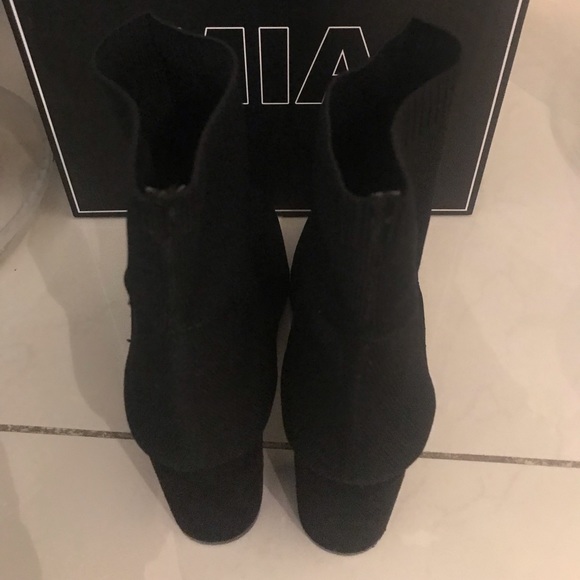 Black ankle stretch knit boot by Mia. 8.5 medium. - Picture 2 of 4